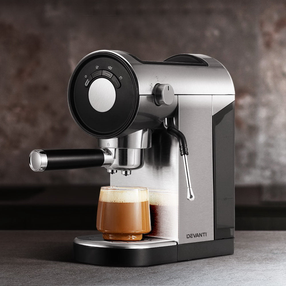 Close-up of built-in cup warmer located on top of the Devanti espresso machine to pre-heat your coffee mugs.