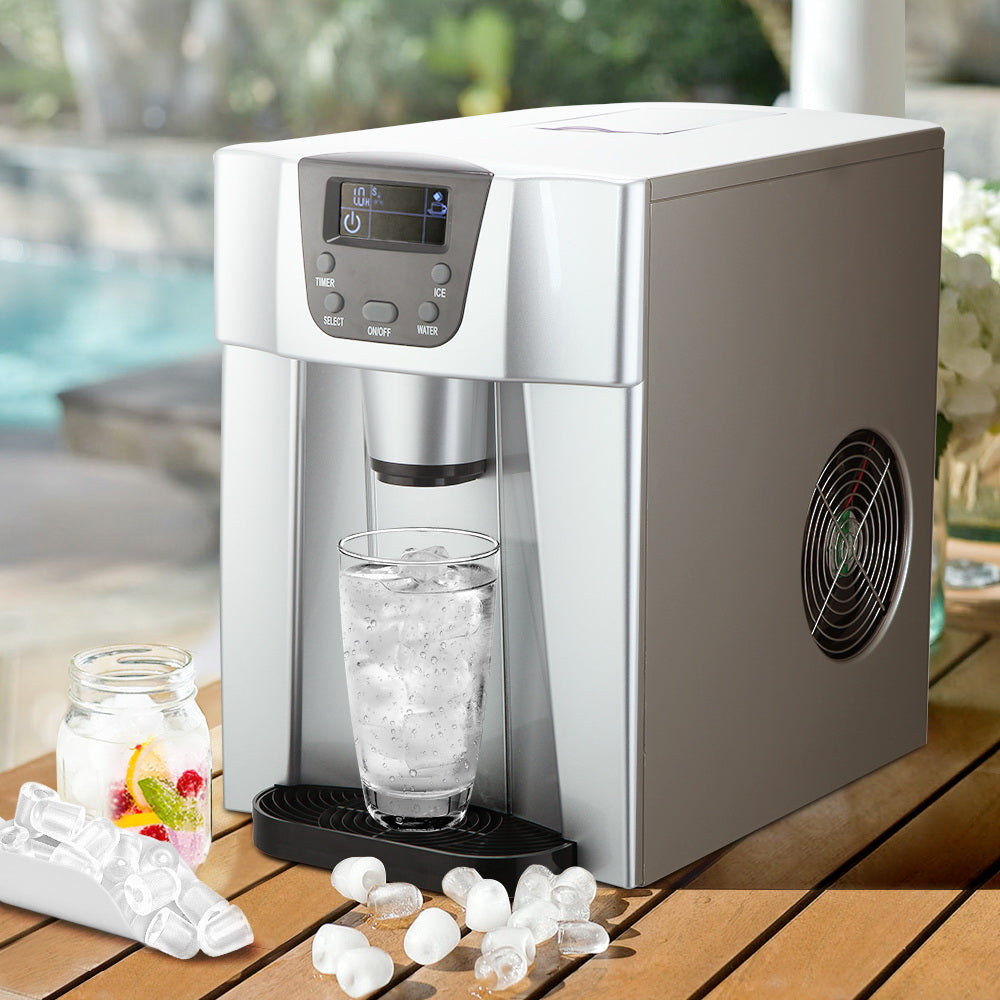 Two sizes of bullet-shaped ice cubes freshly made from the Devanti machine.