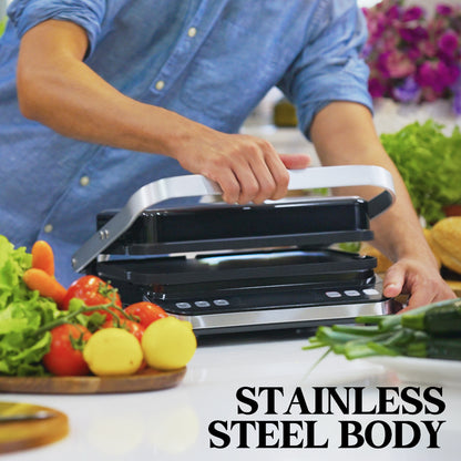olden waffles cooking on EuroChef waffle plates attachment