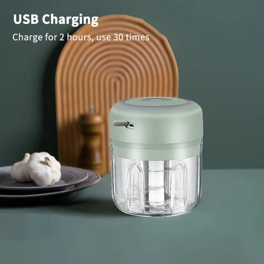 Green USB charging device on a table with text indicating charging time and usage.